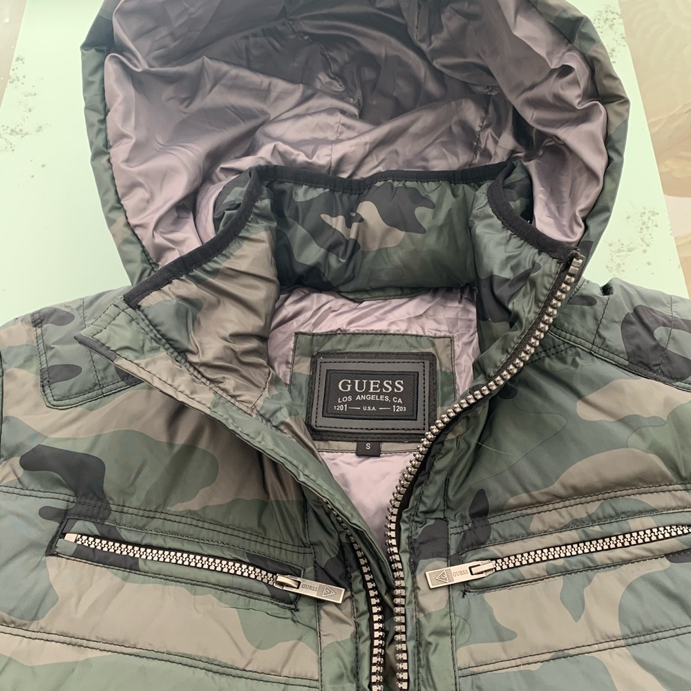 Guess Men’s Camouflage Coat (New - Never Use)